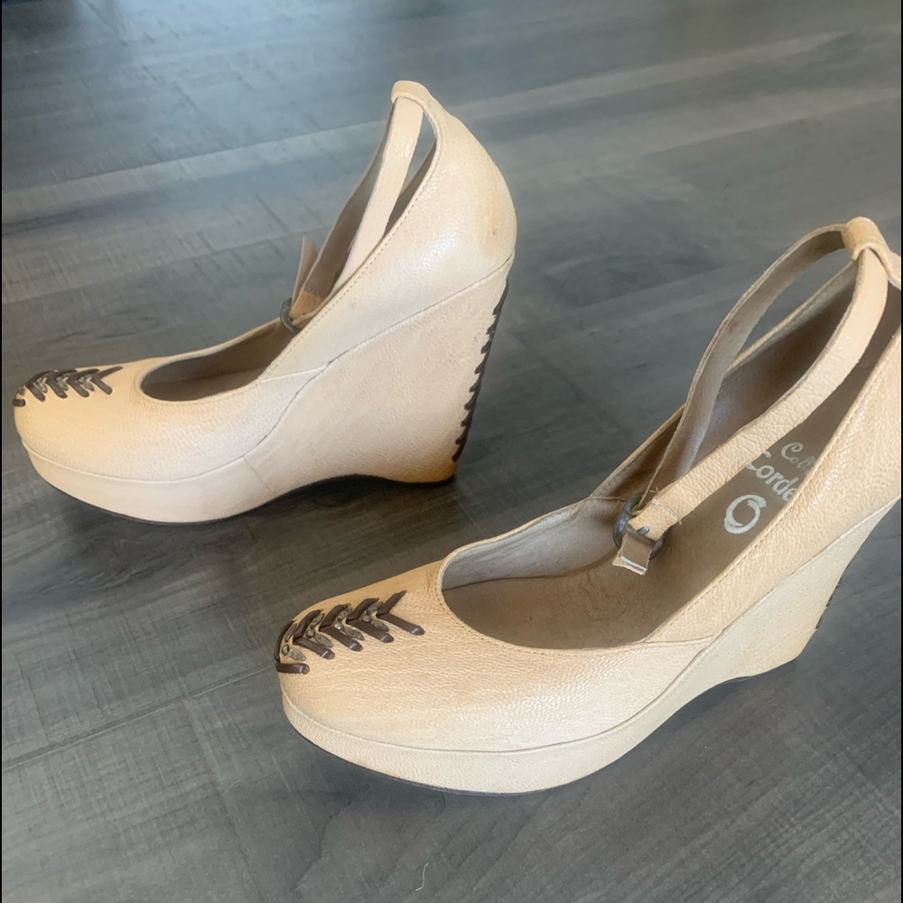 Calleen Cordero rare blush leather platform wedge, size 8